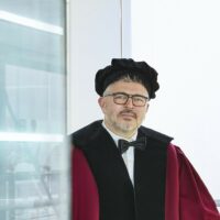 foto van hoogleraar Marc Vooijs in toga